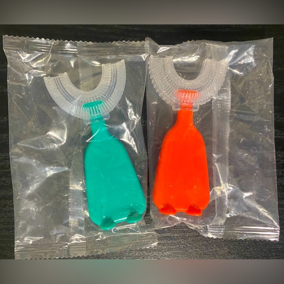 💰2/$10 Brand new never opened -2 Kids toothbrushes U shape - Dino - Picture 2 of 3